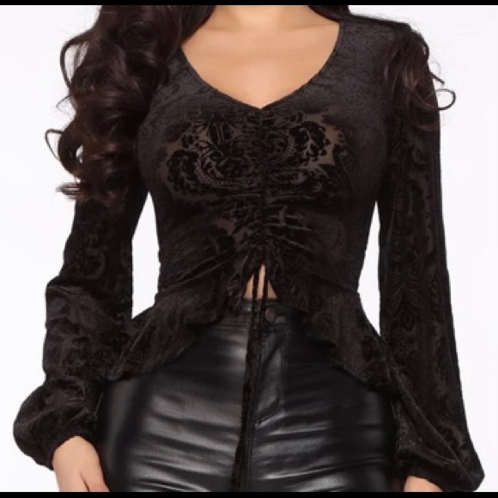 BRAND NEW w/Tags - Treat ‘Em Good Black Top